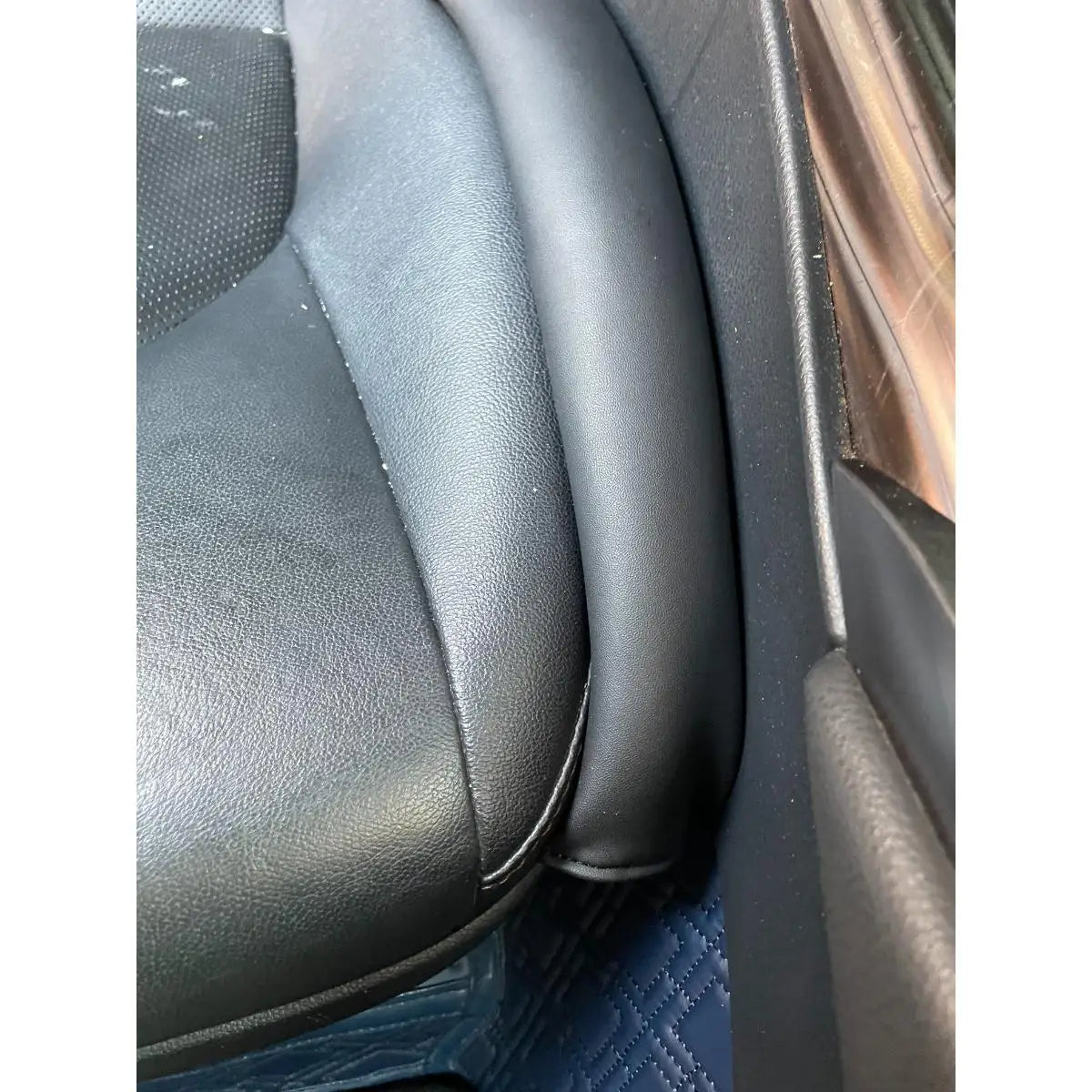 Car Seat Gap Filler - Premium Leather Padding - Drive Mellow